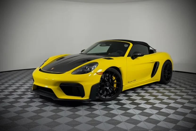 2024 Porsche Boxster Spyder photo 1