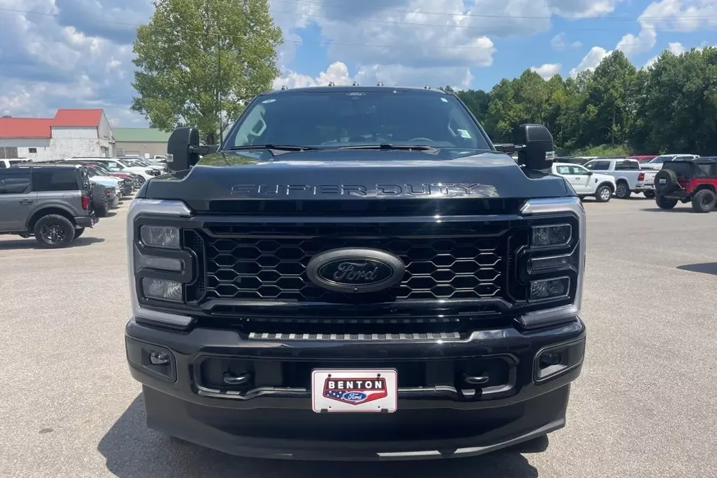 2025 Ford F-250 XLT photo 1