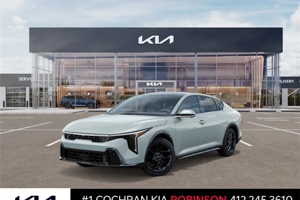 2025 Kia K4 GT-Line Turbo photo 1