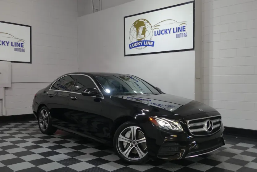 2020 Mercedes Benz E 350 4MATIC photo 1