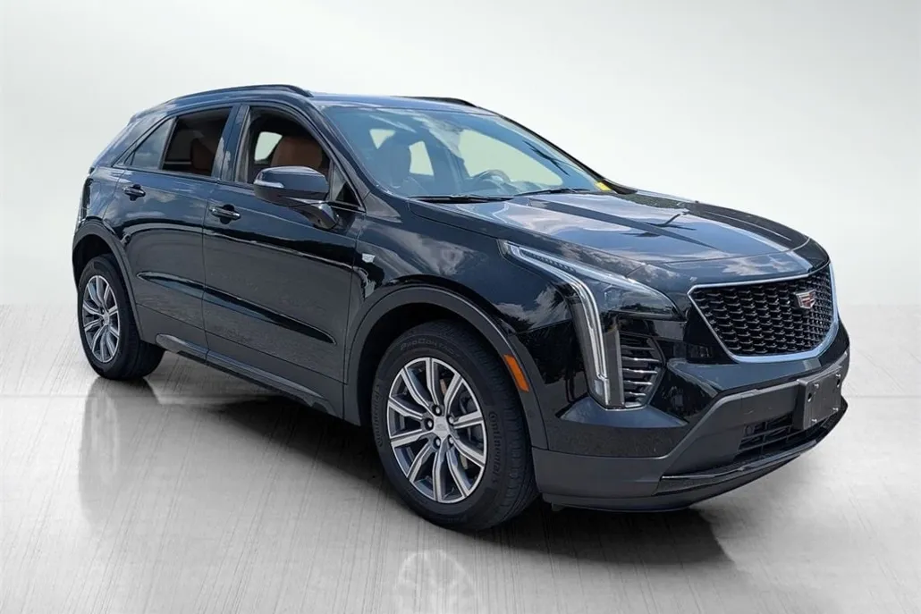 2022 Cadillac XT4 Sport photo 1