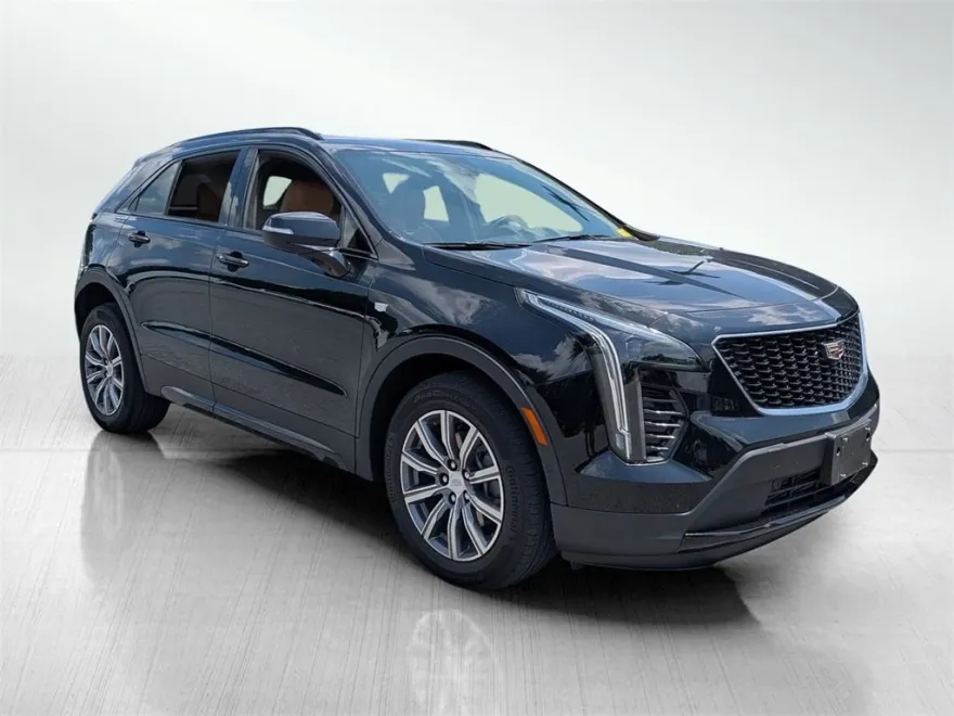 2022 Cadillac XT4 Sport photo 1