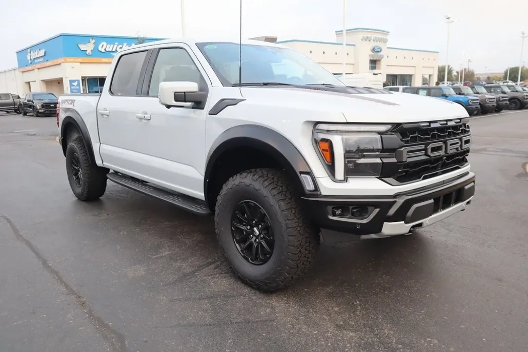 2025 Ford F-150 Raptor photo 1