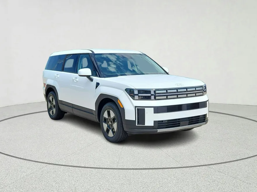 2026 Hyundai Santa Fe SE photo 1
