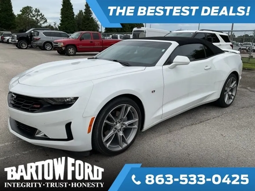 2022 Chevrolet Camaro 1LT RS photo 1