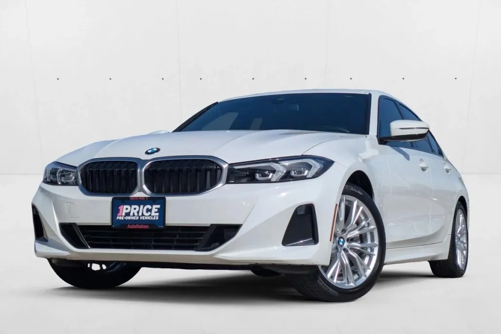 2023 Bmw 330i photo 1