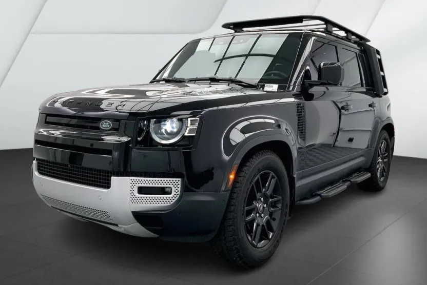 2025 Land Rover Defender S photo 1