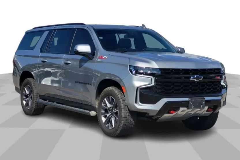2023 Chevrolet Suburban Z71 photo 1