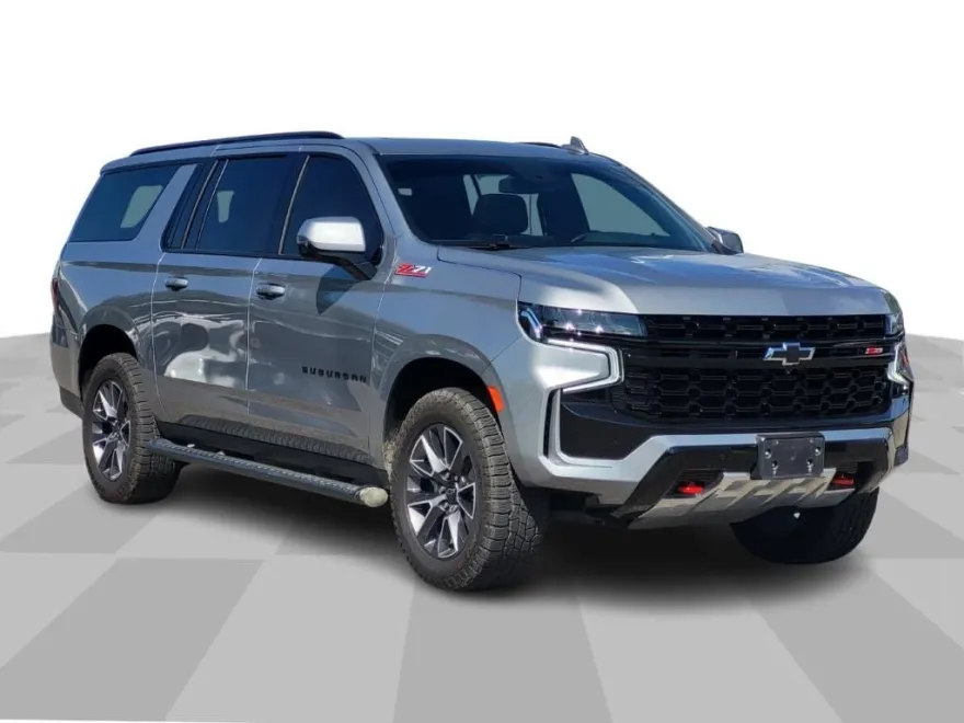 2023 Chevrolet Suburban Z71 photo 1