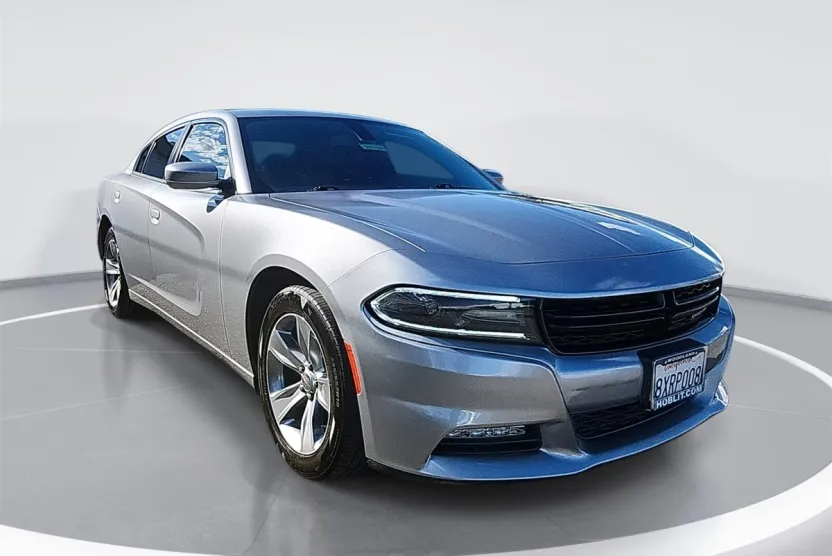 2018 Dodge Charger SXT Plus photo 1