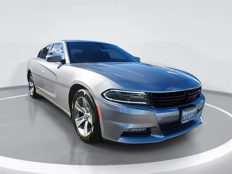 2018 Dodge Charger SXT Plus photo 1