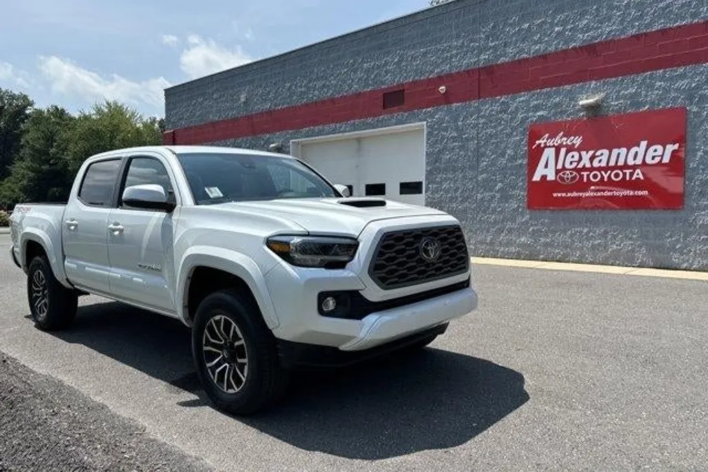 2023 Toyota Tacoma 4x4 TRD Sport Double Cab V6 photo 1