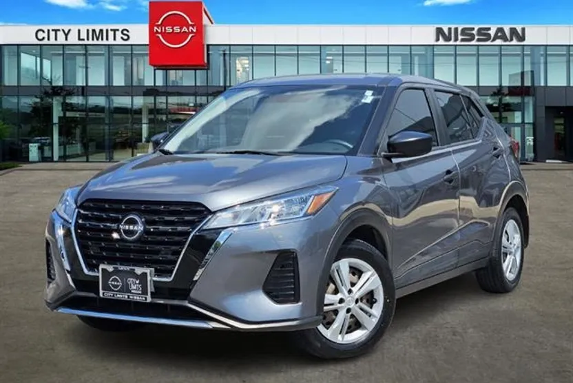 2023 Nissan Kicks S photo 1