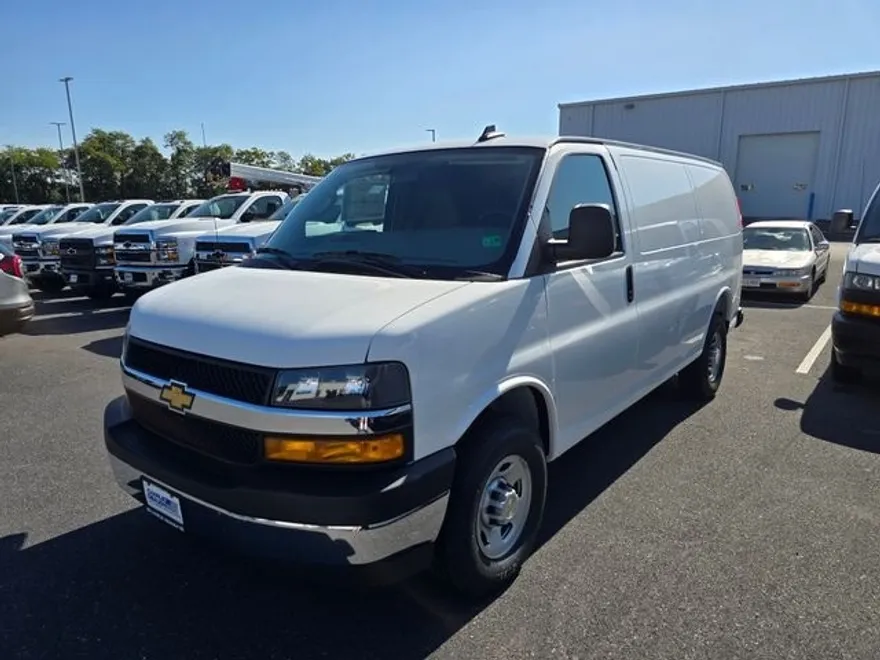 2025 Chevrolet Express 2500 Work Van photo 1