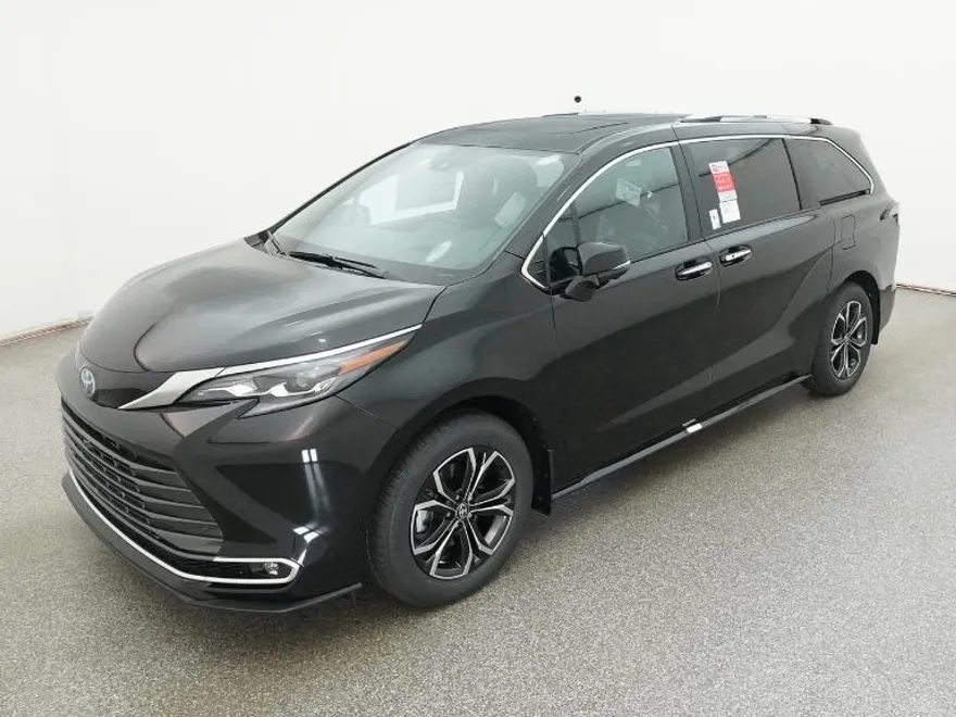 2025 Toyota Sienna Platinum photo 1