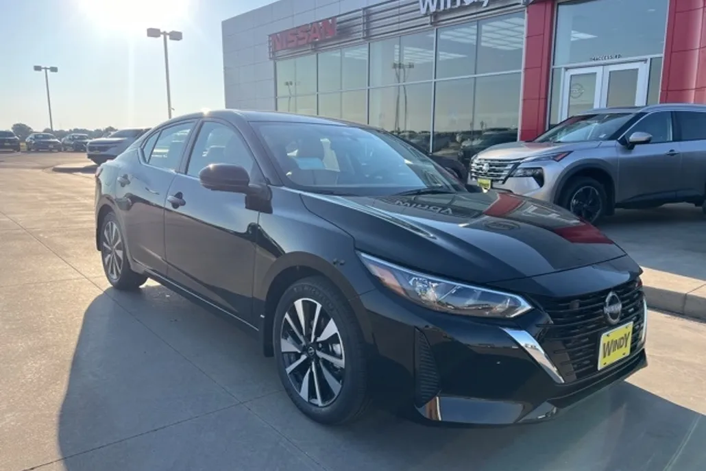 2025 Nissan Sentra SV photo 1