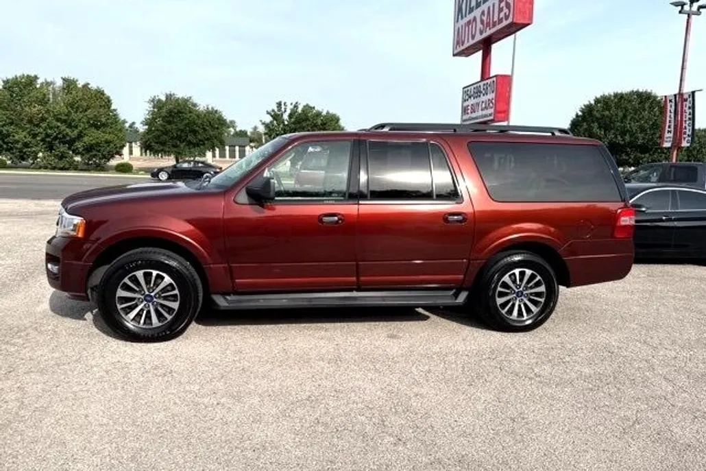 2017 Ford Expedition EL XLT photo 1