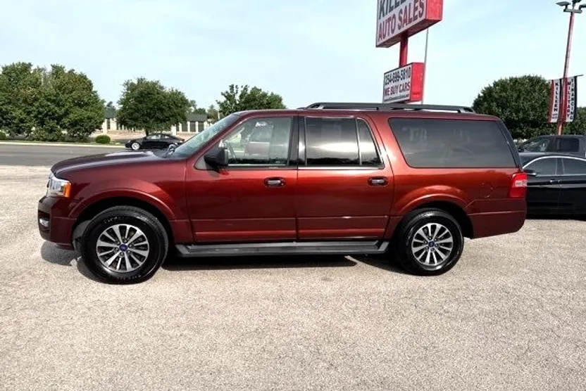 2017 Ford Expedition EL XLT photo 1