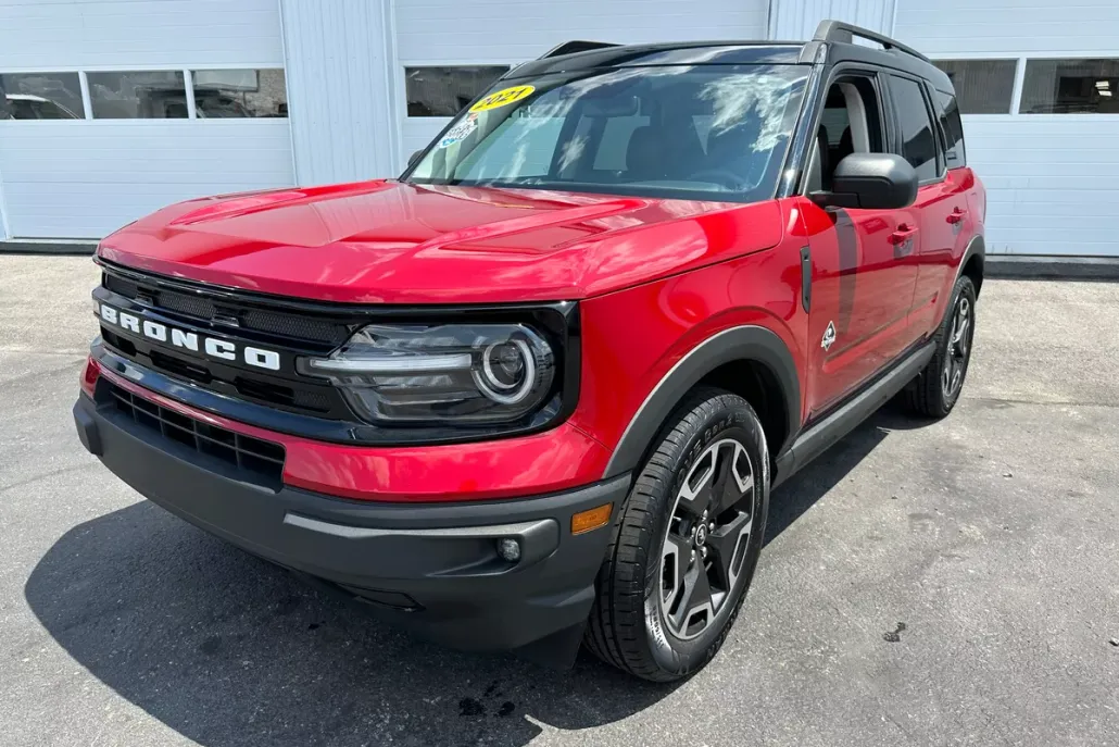 2021 Ford Bronco Sport Outer Banks photo 1