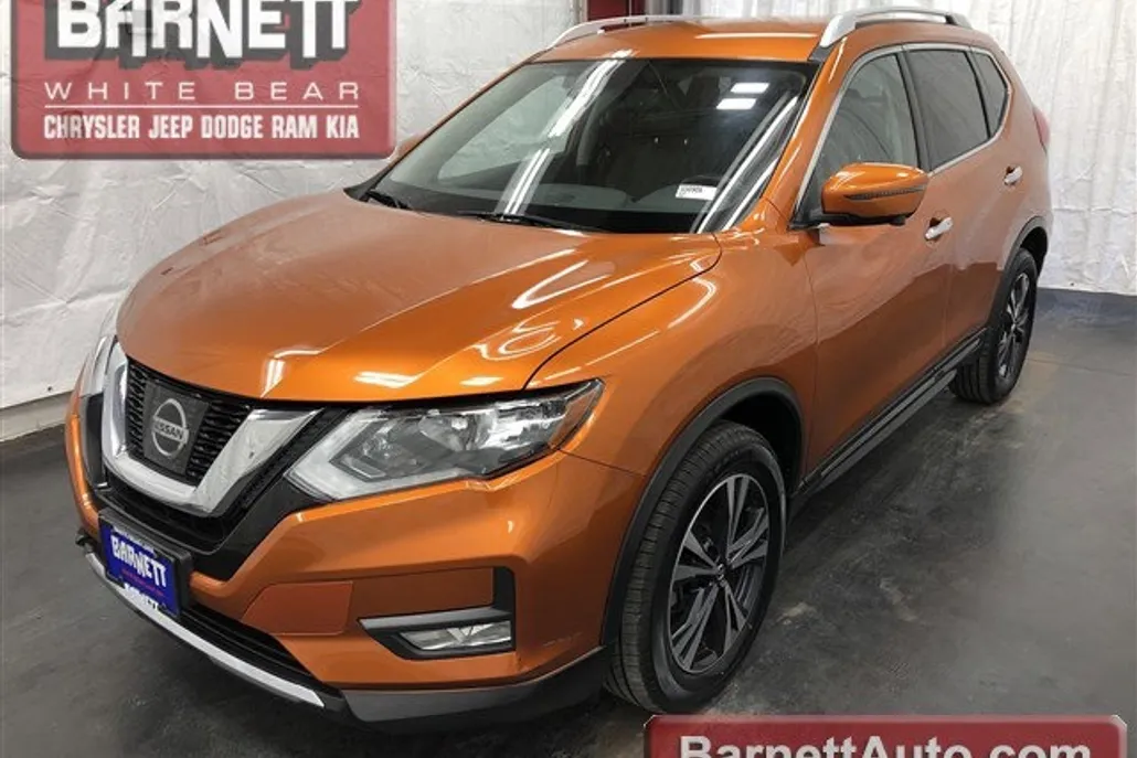 2017 Nissan Rogue SL photo 1