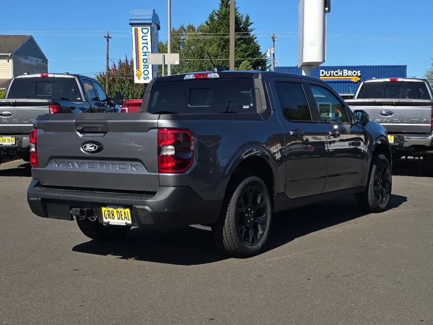 2025 Ford Maverick Lariat photo 1