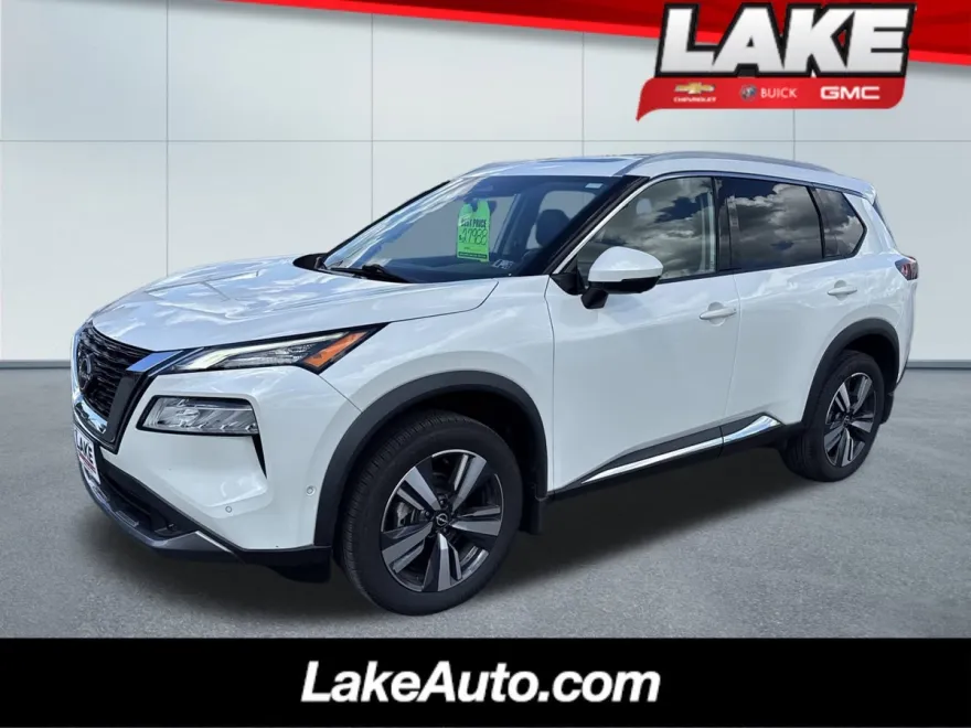 2022 Nissan Rogue SL photo 1