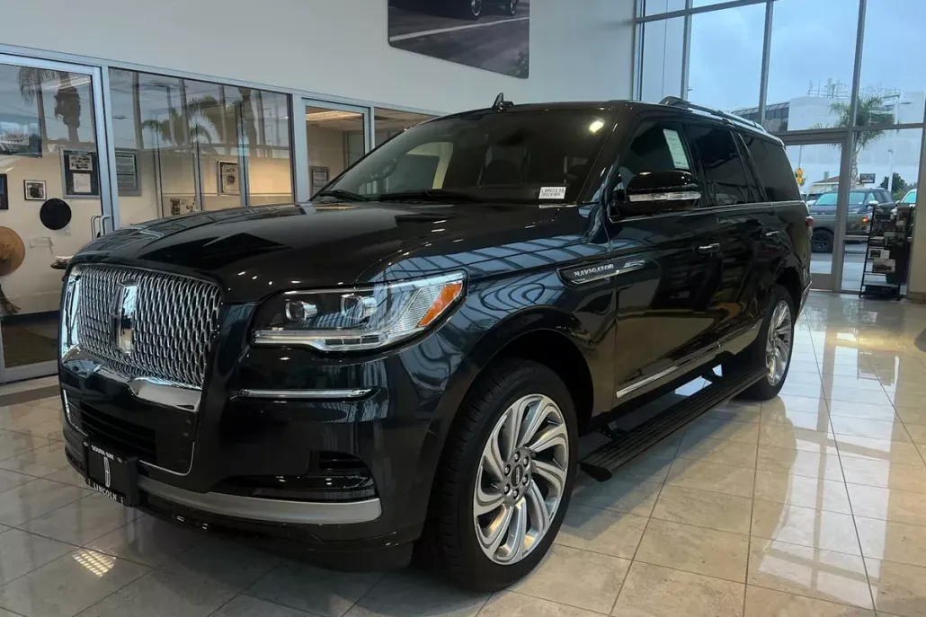 2023 Lincoln Navigator Reserve photo 1