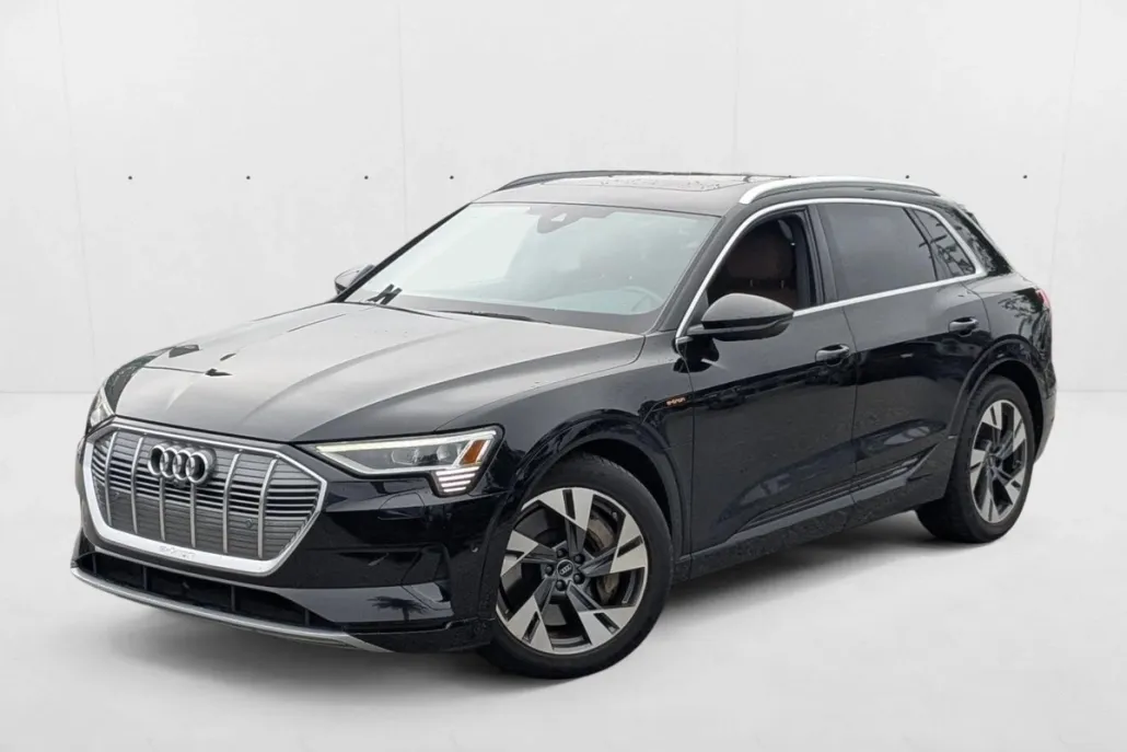 2023 Audi e-tron Premium Plus photo 1