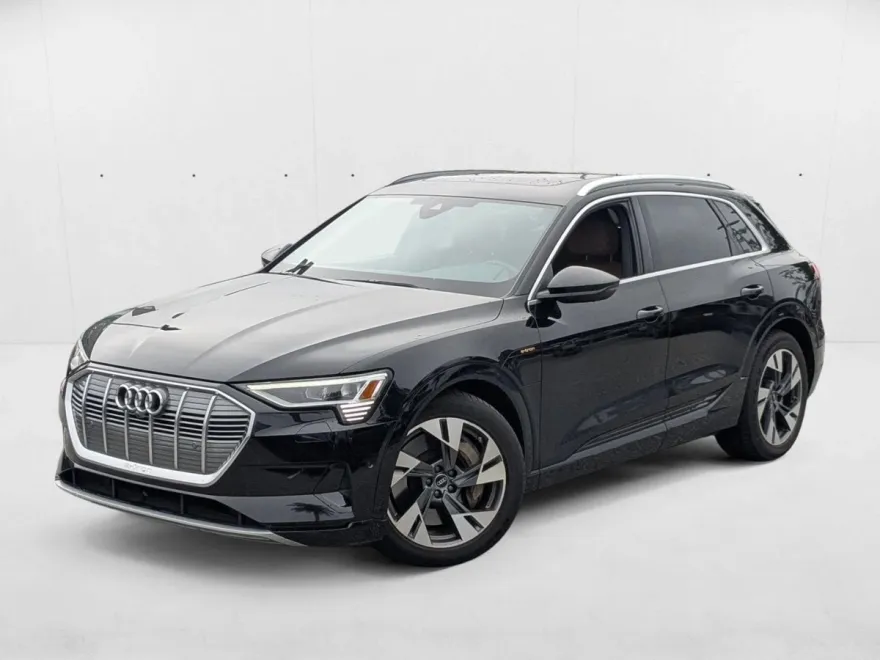 2023 Audi e-tron Premium Plus photo 1