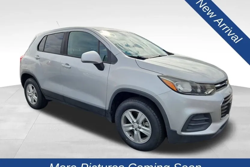 2017 Chevrolet Trax LS photo 1