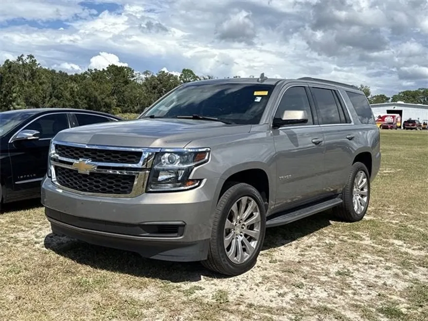 2019 Chevrolet Tahoe LT photo 1