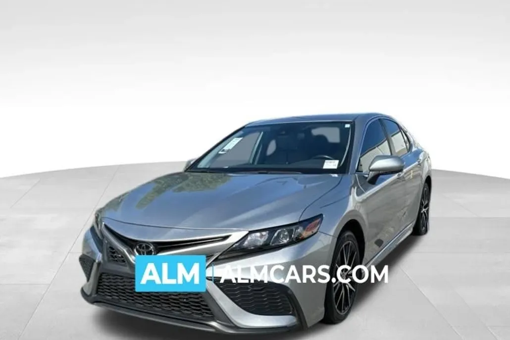 2023 Toyota Camry SE photo 1