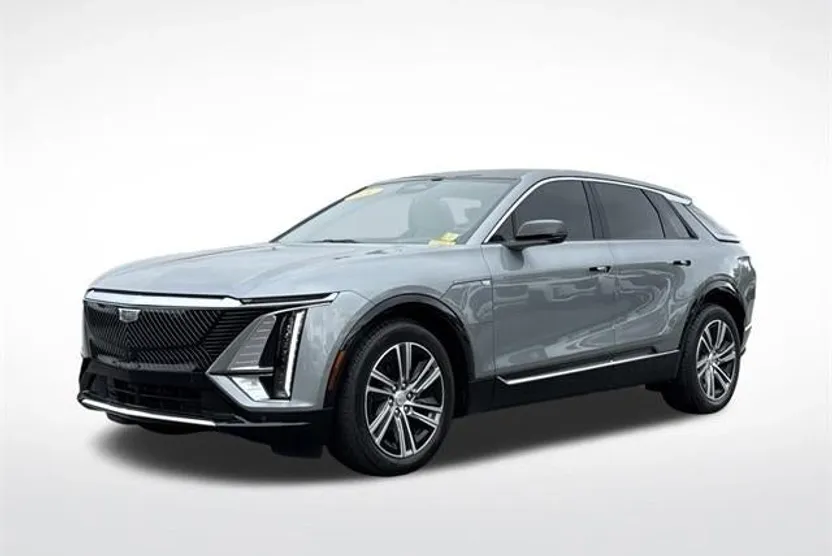 2024 Cadillac Lyriq Luxury photo 1