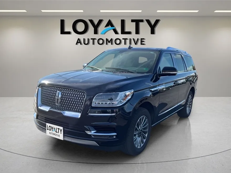 2021 Lincoln Navigator Standard photo 1