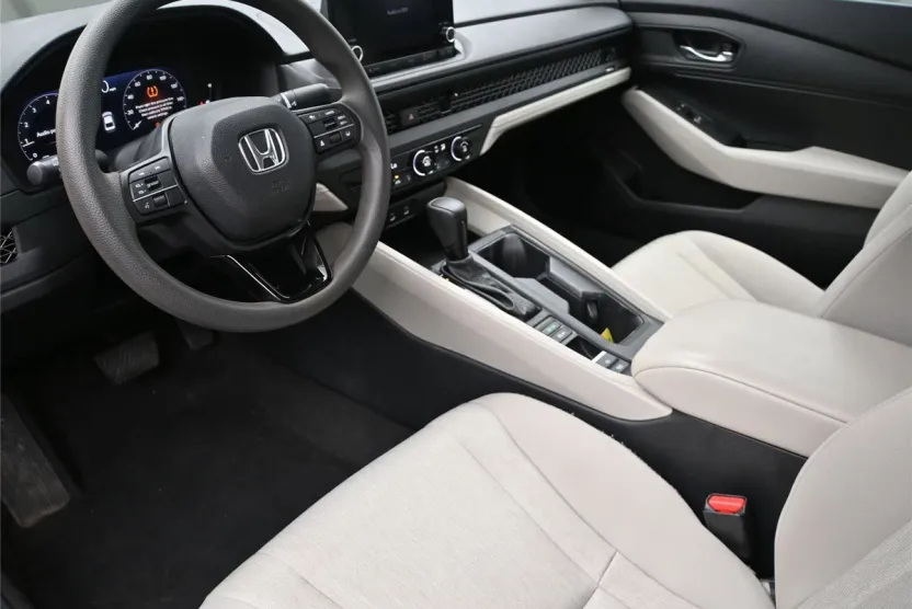 2023 Honda Accord LX photo 1