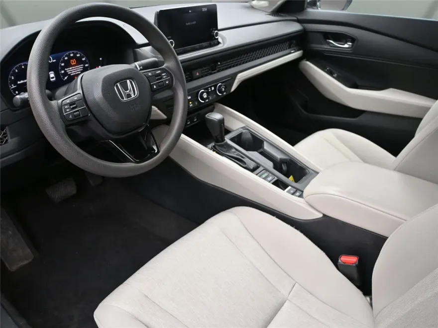 2023 Honda Accord LX photo 1