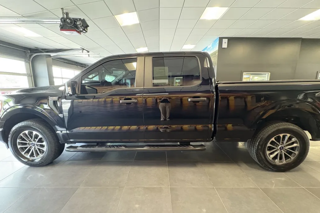 2021 Ford F-150 XL photo 1