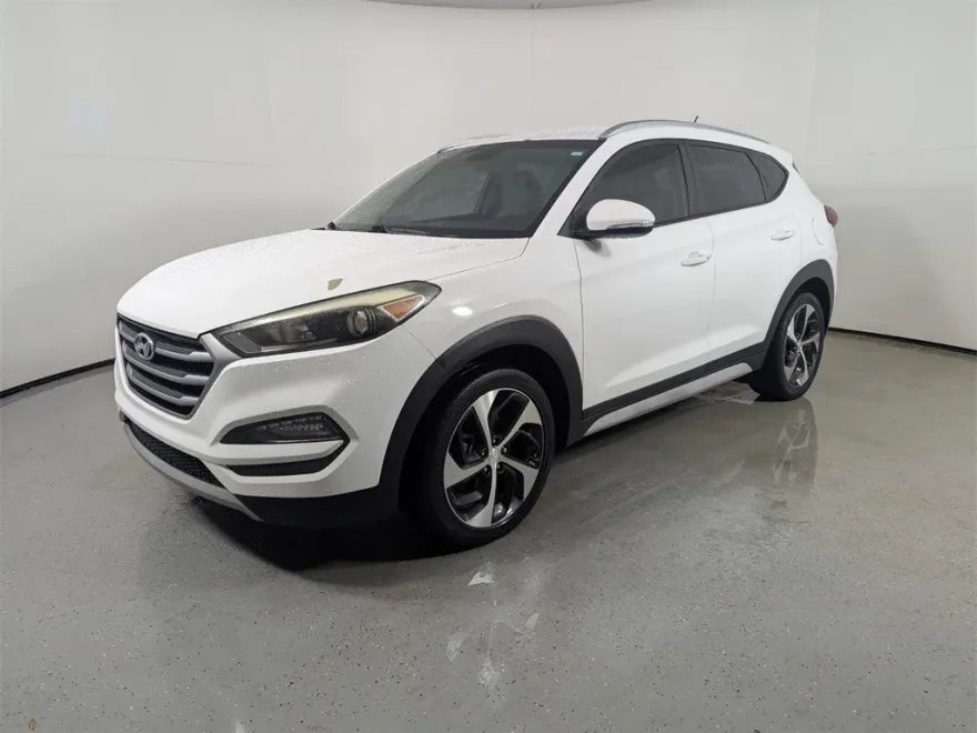 2017 Hyundai Tucson Sport photo 1