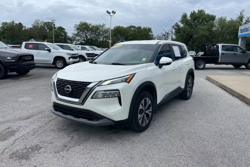 2023 Nissan Rogue SV photo 1