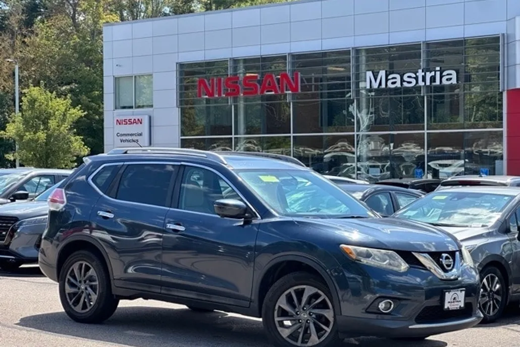 2016 Nissan Rogue SL photo 1