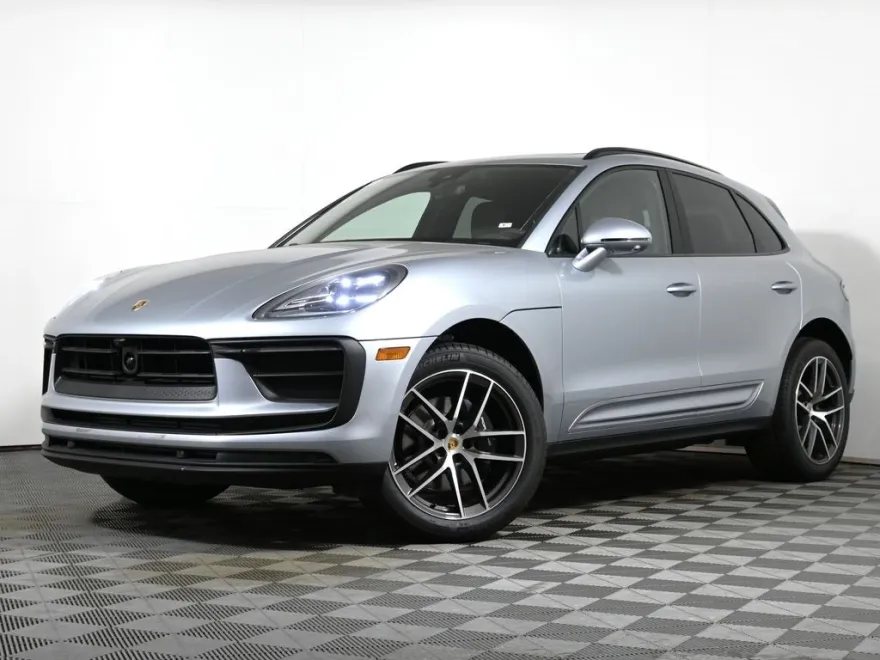 2024 Porsche Macan Base photo 1