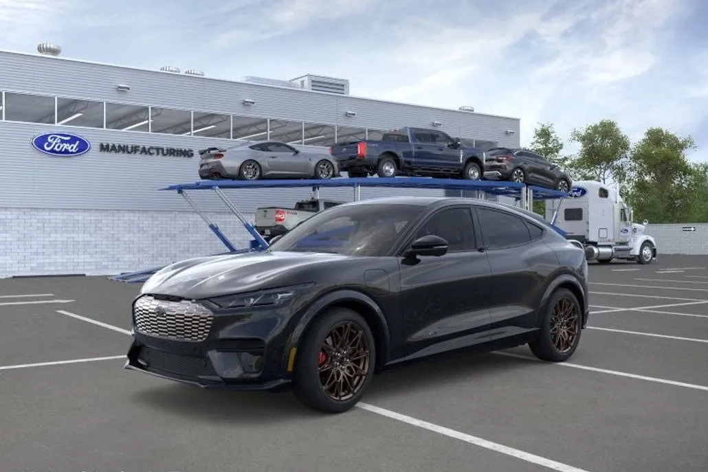 2025 Ford Mustang Mach-E GT photo 1