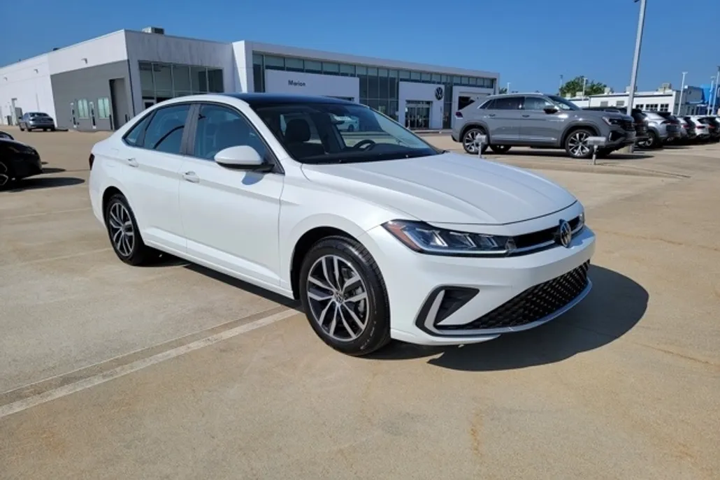 2025 Volkswagen Jetta 1.5T SE photo 1