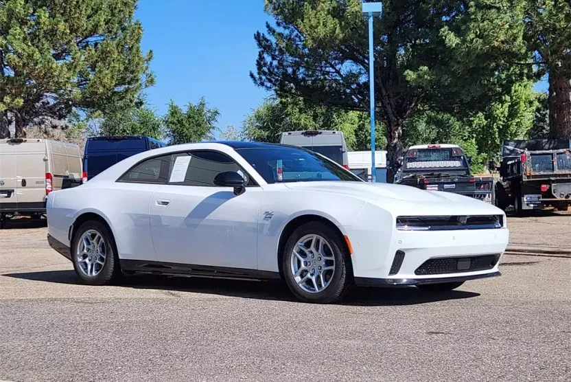 2025 Dodge Charger Daytona R/T AWD photo 1