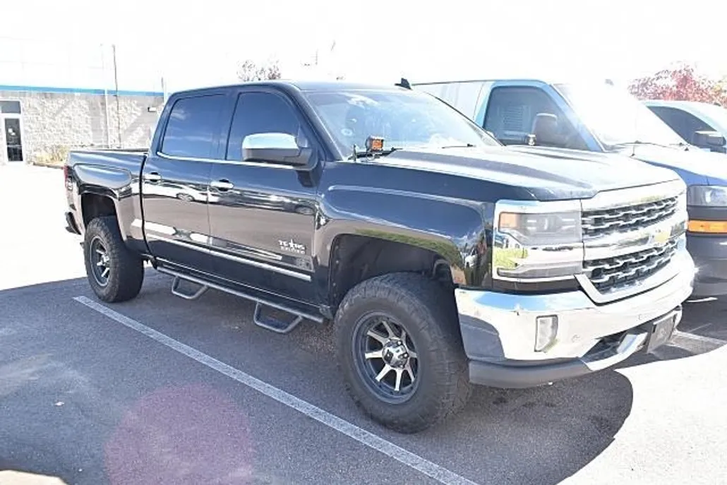 2016 Chevrolet Silverado 1500 LTZ photo 1