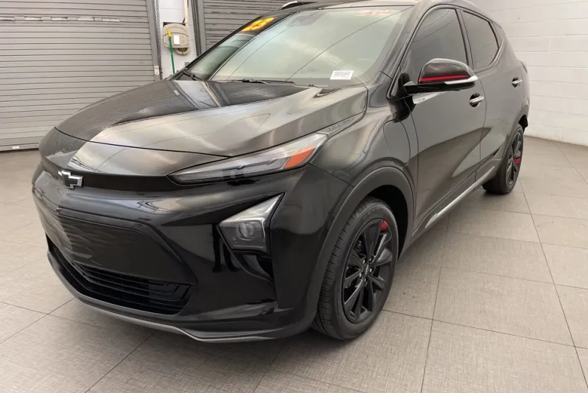 2023 Chevrolet Bolt EUV Premier photo 1