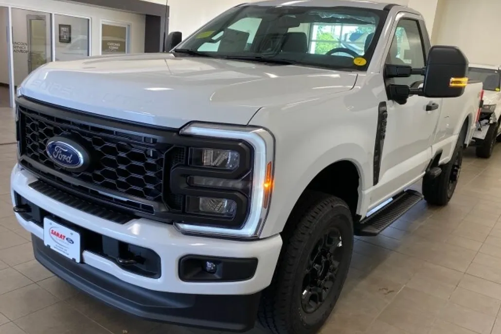 2025 Ford F-350 photo 1