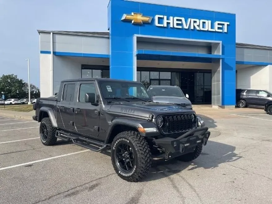2024 Jeep Gladiator Willys photo 1