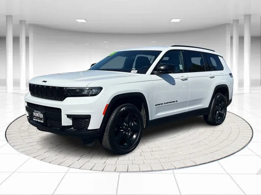 2023 Jeep Grand Cherokee Altitude photo 1