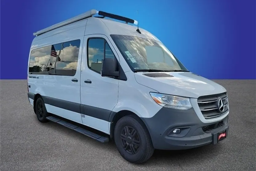 2022 Mercedes Benz Sprinter 2500 photo 1